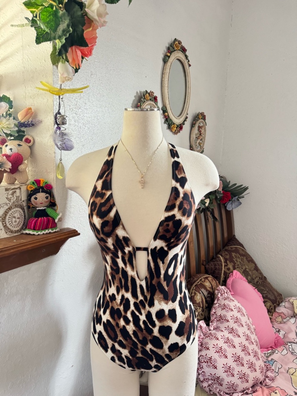 NWT Vince Camuto Leopard Print Halter One-Piece Swimsuit